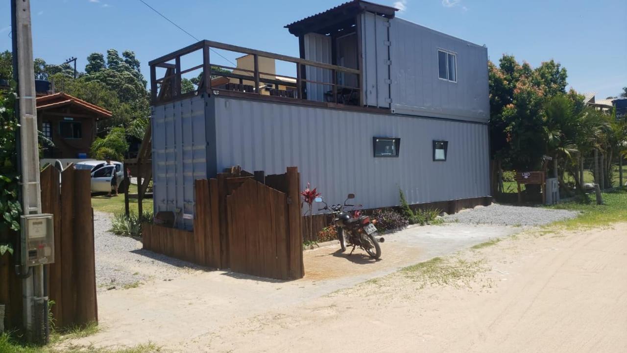 Hindu Box Containers E Cabanas Praia do Rosa Kültér fotó